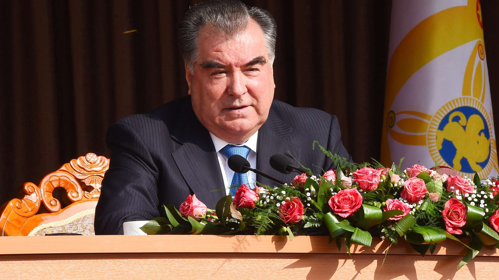 Президент таджикистана фотографии