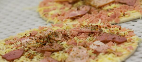 Производство пиццы в Ленинградской области - Sputnik Таджикистан