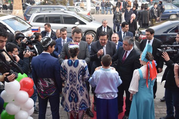 Торжественное открытие РЦНК в Худжанде - Sputnik Таджикистан
