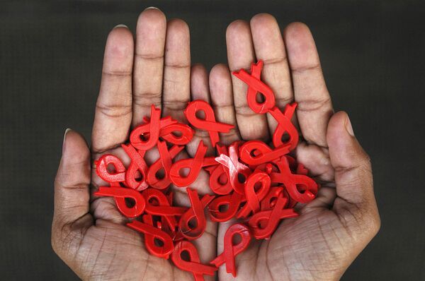 Символ всемирного дня борьбы со СПИДом, архивное фото - Sputnik Таджикистан