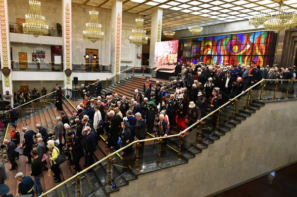 Бал Победителей в Музее Победы Бал Победителей в Музее Победы - Sputnik Таджикистан