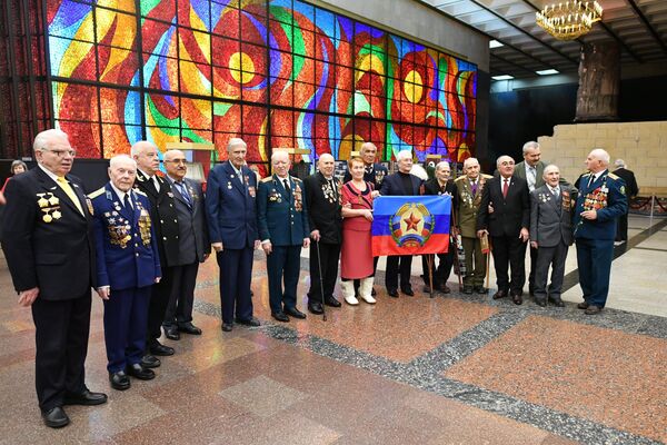 Бал Победителей в Музее Победы Бал Победителей в Музее Победы - Sputnik Таджикистан