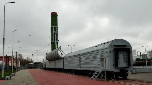 Боевой железнодорожный ракетный комплекс (БЖРК) Молодец, архивное фото - Sputnik Таджикистан