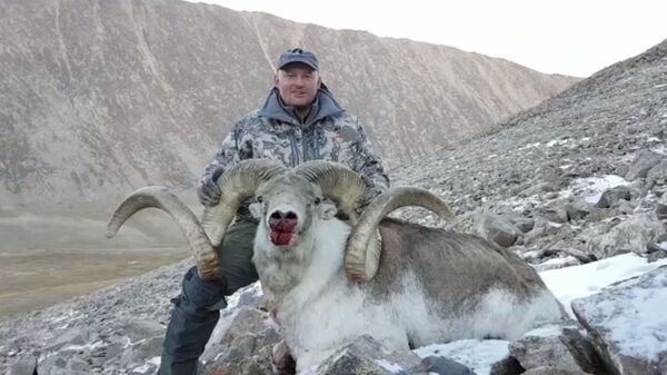Брайан Мартин, основатель Asian Mountain Outfitters рассказывает об охоте всей своей жизни - Sputnik Тоҷикистон