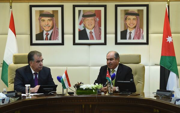 Президент РТ Эмомали Рахмон и премьер-министр Иордании Хани Фавзи ал-Мулки - Sputnik Таджикистан