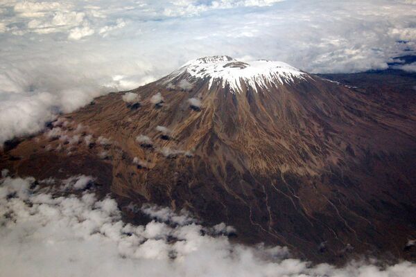 Гора Килиманджаро, архивное фото - Sputnik Таджикистан