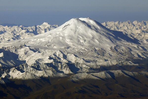 Гора Эльбрус, архивное фото - Sputnik Таджикистан