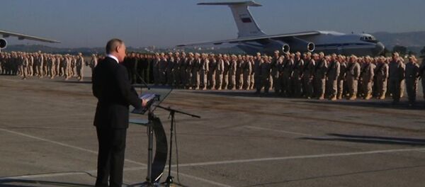 Путин прилетел в Сирию и приказал вывести войска - Sputnik Таджикистан