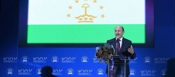 Ибодулло Машраб на вручении премии Звезды Содружества Ибодулло Машраб на вручении премии Звезды Содружества - Sputnik Таджикистан