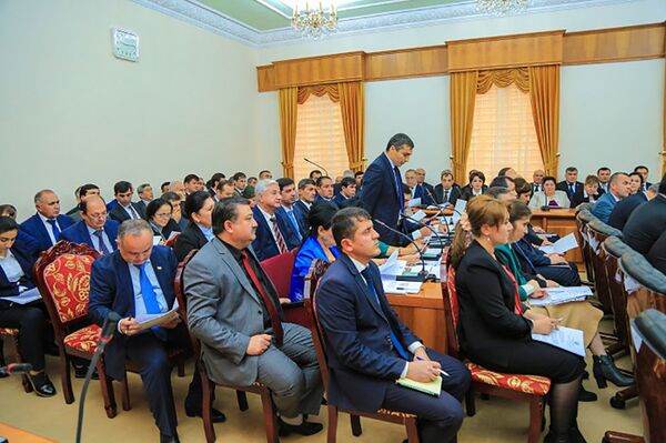 13-тое засидание депутата городского совета города Душанбе - Sputnik Тоҷикистон