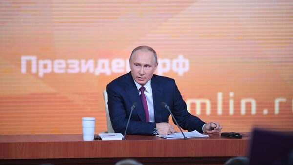 Ежегодная большая пресс-конференция президента РФ Владимира Путина - Sputnik Таджикистан