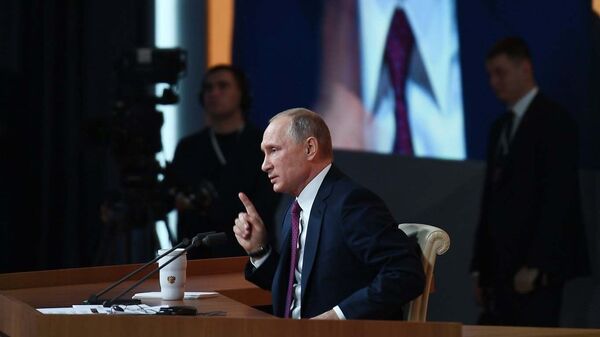 Ежегодная большая пресс-конференция президента РФ Владимира Путина - Sputnik Тоҷикистон