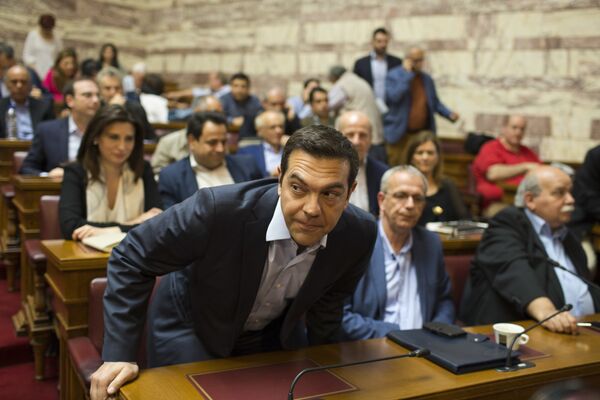 Премьер-министр Греции Алексис Ципрас в парламенте, архивное фото - Sputnik Таджикистан