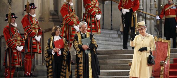 Члены британского парламента и королева Елизавета II, архивное фото Члены британского парламента и королева Елизавета II, архивное фото - Sputnik Таджикистан