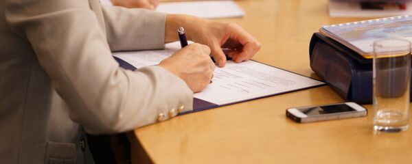 Подпись документов, архивное фото - Sputnik Тоҷикистон