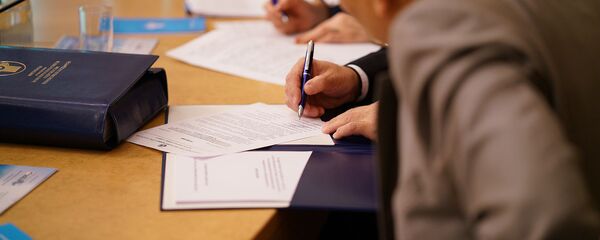 Подпись документов, архивное фото - Sputnik Таджикистан