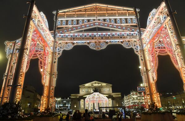 Новогодняя иллюминация в Москве - Sputnik Таджикистан