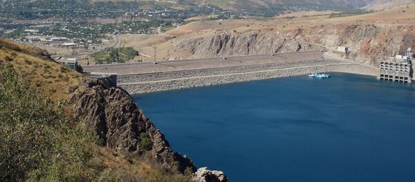 Чарвакское водохранилище в Узбекистане - Sputnik Тоҷикистон