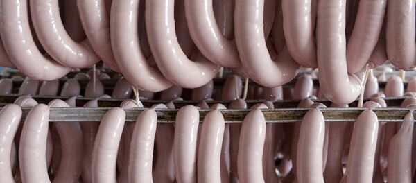 Колбасная продукция, архивное фото Колбасная продукция, архивное фото - Sputnik Таджикистан