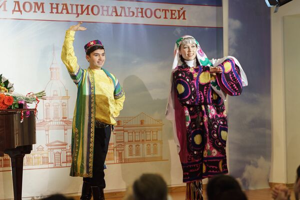 Центр таджикской культуры отметил 20-летие - Sputnik Таджикистан