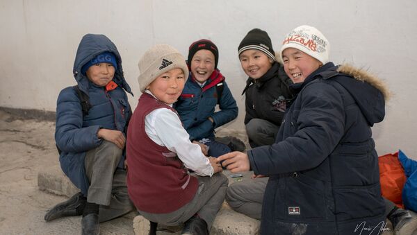 Кыргызские дети, архивное фото - Sputnik Таджикистан