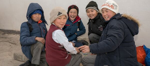 Кыргызские дети, архивное фото - Sputnik Таджикистан