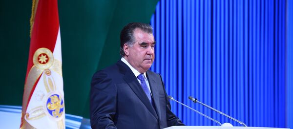 Послание Президента РТ Эмомали Рахмона Парламенту от 2016 года Послание Президента РТ Эмомали Рахмона Парламенту от 2016 года - Sputnik Тоҷикистон