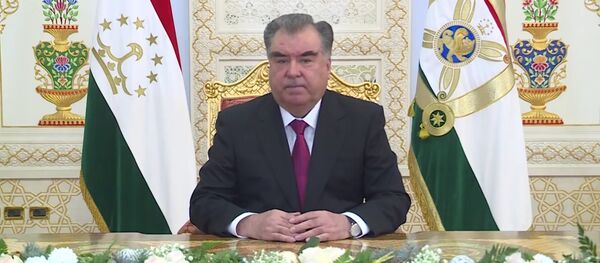 Эмомали Рахмон обратился к гражданам Таджикистана с новогодним обращением - Sputnik Тоҷикистон