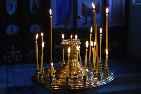 Лампада со свечами - Sputnik Таджикистан