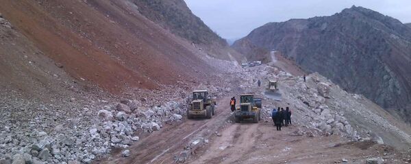 Ситуация на автодороге Душанбе-Хорог, архивное фото - Sputnik Тоҷикистон