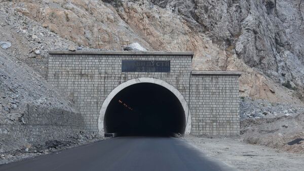 Тоннель Дусти, архивное фото - Sputnik Таджикистан