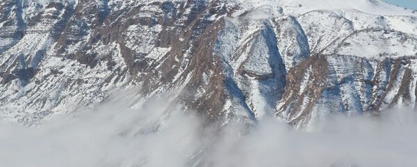 Горы в Таджикистане, архивное фото Горы в Таджикистане, архивное фото - Sputnik Таджикистан