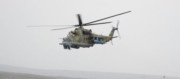 Российские летчики провели тренировочные полеты в горах Таджикистана Российские летчики провели тренировочные полеты в горах Таджикистана - Sputnik Таджикистан