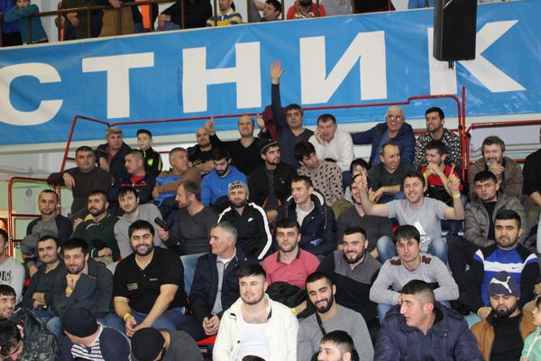 Болельщики на турнире по волейболу посвященному Алмазному Юбилею Ага Хана IV - Sputnik Таджикистан