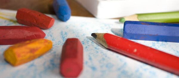 Цветные карандаши, архивное фото - Sputnik Тоҷикистон