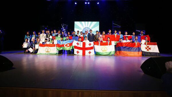 Участники жаутыковской олимпиаде по математике в Алматы - Sputnik Таджикистан