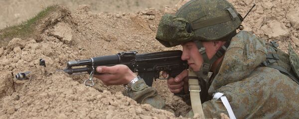Военнослужащий РВБ в Таджикистане, архивное фото Военнослужащий РВБ в Таджикистане, архивное фото - Sputnik Таджикистан
