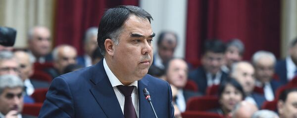 Председатель согдийской области Раджаббой Ахмадзода, архивное фото - Sputnik Тоҷикистон