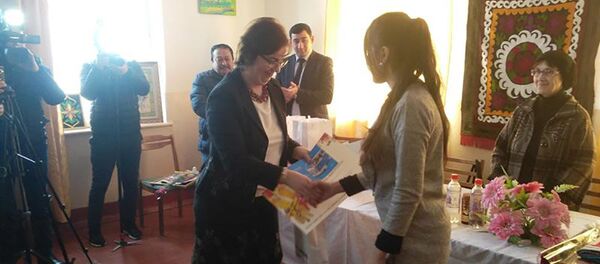 Школьница с Худжанда получила международную награду - Sputnik Тоҷикистон