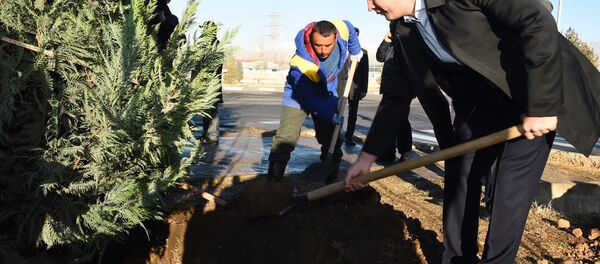 Рустам Эмомалӣ - Sputnik Тоҷикистон