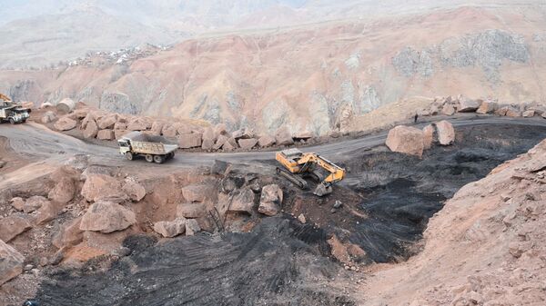 Угольное месторождение в Зиддах, архивное фото - Sputnik Таджикистан