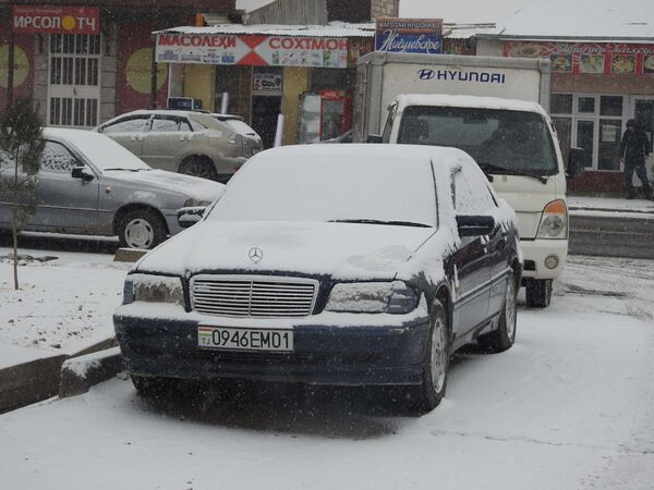 Снег в Душанбе, архивное фото - Sputnik Таджикистан