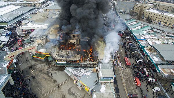 Фотофакт: крупный пожар на Ошском рынке - Sputnik Таджикистан