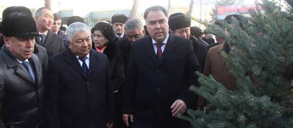 Абдуджабор Ахмадзода на празднике Сада в Ходженте - Sputnik Тоҷикистон