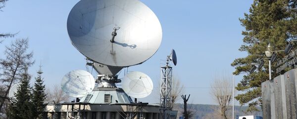 Спутниковая тарелка, архивное фото Спутниковая тарелка, архивное фото - Sputnik Таджикистан