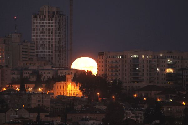 Заход Луны в Иерусалиме - Sputnik Таджикистан