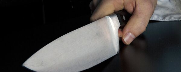 Нож в руке - Sputnik Тоҷикистон