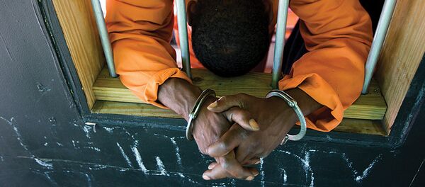 Заключенный в камере, архивное фото - Sputnik Таджикистан