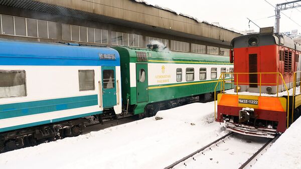 Поезд Узбекистана, архивное фото - Sputnik Тоҷикистон