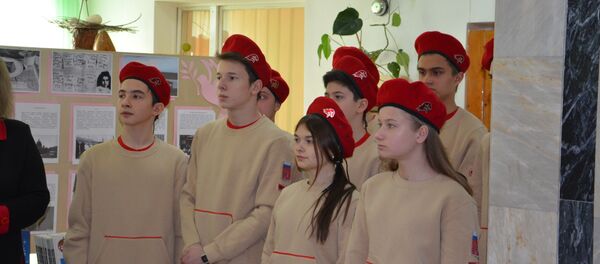 Волонтеры Юнармия в Таджикистане - Sputnik Таджикистан